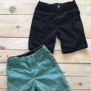 << Volcom shorts >> 🐼